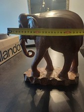 Elefant aus Holz melliert