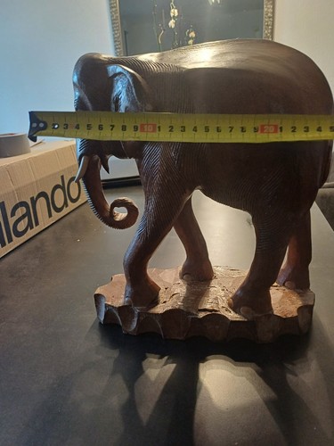 Elefant aus holz - elefant,