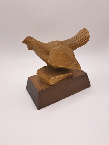 Geschnitzte holzfigur - geschnitzte,