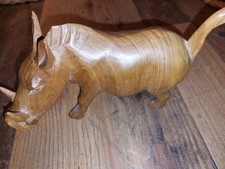 Warzenschwein aus Holz